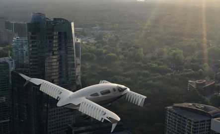 Lilium expands into UK market with eVolare, signs binding contract including pre-delivery payment for up to 20 aircraft